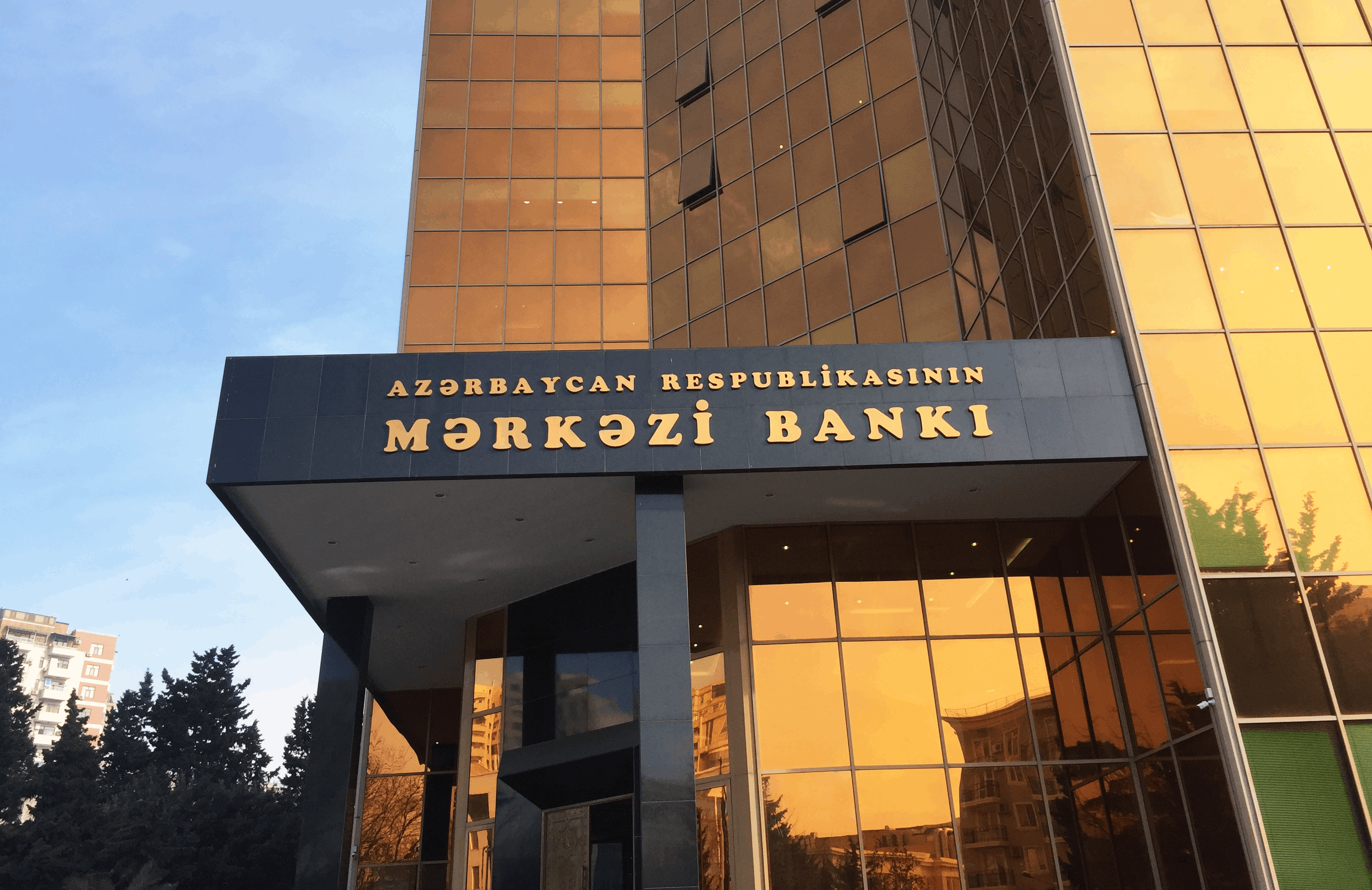 merkezi-bank-sigorta-sirketlerine-icbari-avtosigorta-ile-bagli-10-gun-muddet-verib